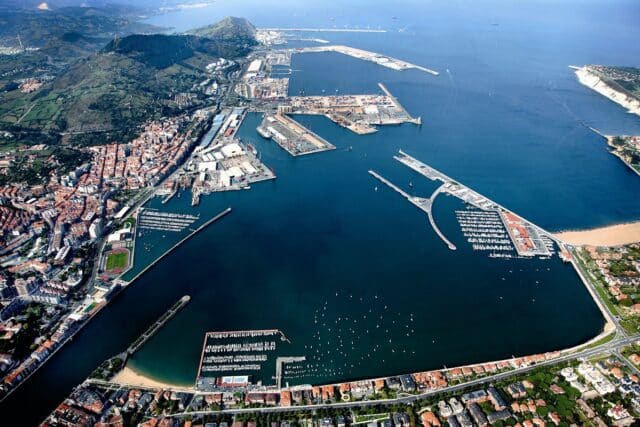 vista panorámica del puerto de Bilbao