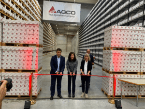 AGCO inaugura un centro logístico de vanguardia en Barcelona2
