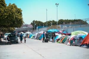 Cruces fronterizos con EEUU: México celebra reanudación de operaciones en cuatro de ellos