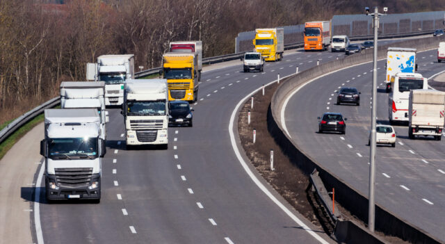 Las mejores soluciones para mitigar la falta de conductores de camiones.