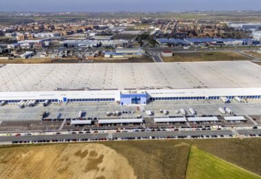 Alcampo equipa su macroplataforma logística multiformato con estanterías de POLYPAL 2