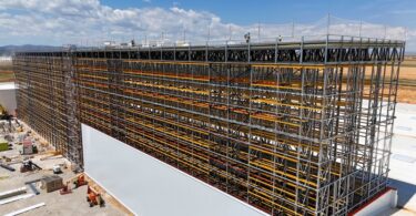 POLYPAL equipa el almacén autoportante