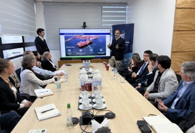 Delegación público privada noruego-danesa de parques eólicos marinos visitó puerto de San Vicente