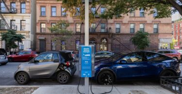 Manhattan's EV-Charging Sites Now Outnumber Gas Stations 10 to 1