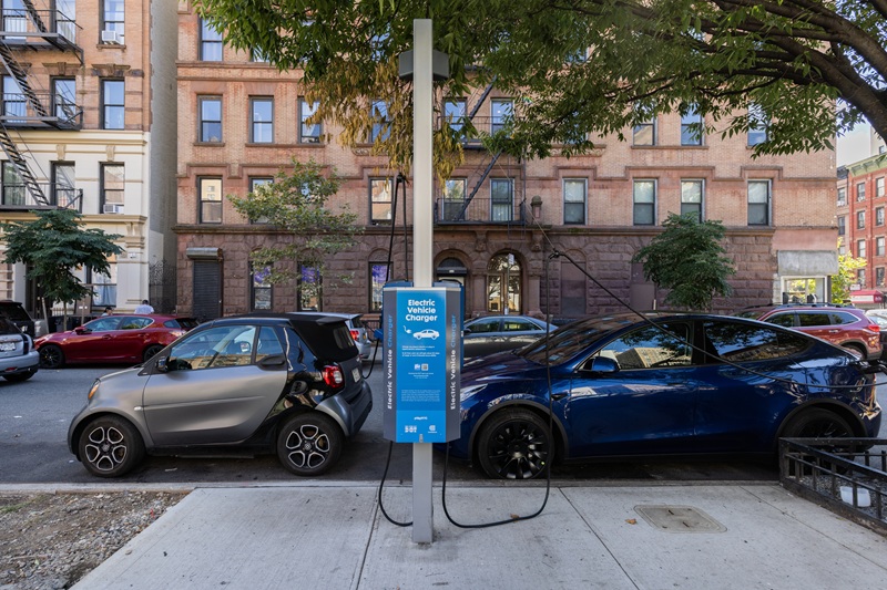 Manhattan's EV-Charging Sites Now Outnumber Gas Stations 10 to 1