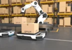 robot-arm-picks-up-box-autonomous